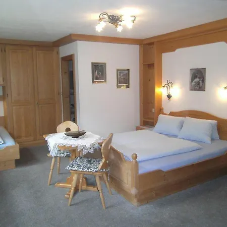 Gastehaus Rieser 게스트하우스 리트임질러탈